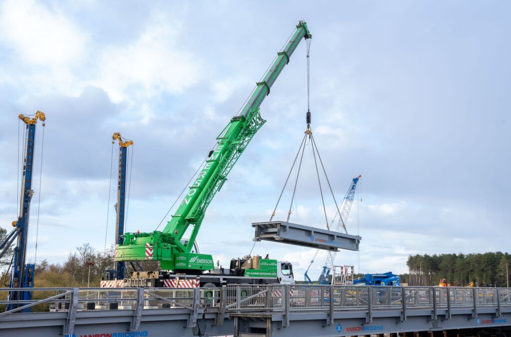 Emerson crane lifting temp bridge